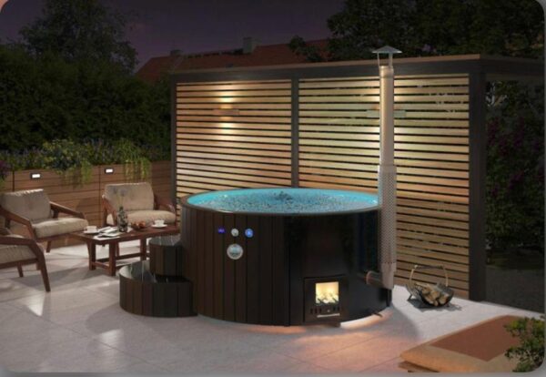 Spa extérieur en bois avec poêle intégré 6 places – Delux 200 noir