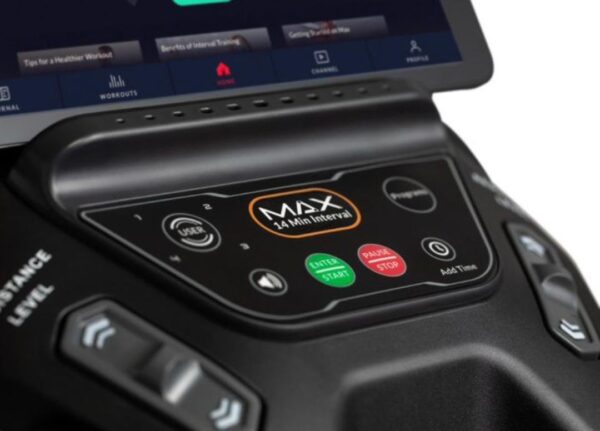 Vélo elliptique et stepper Max Trainer M8 – Image 5